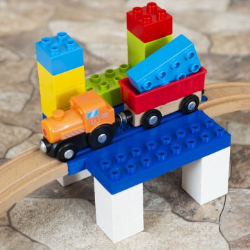 Speciálka pro dřevěné vláčkodráhy...